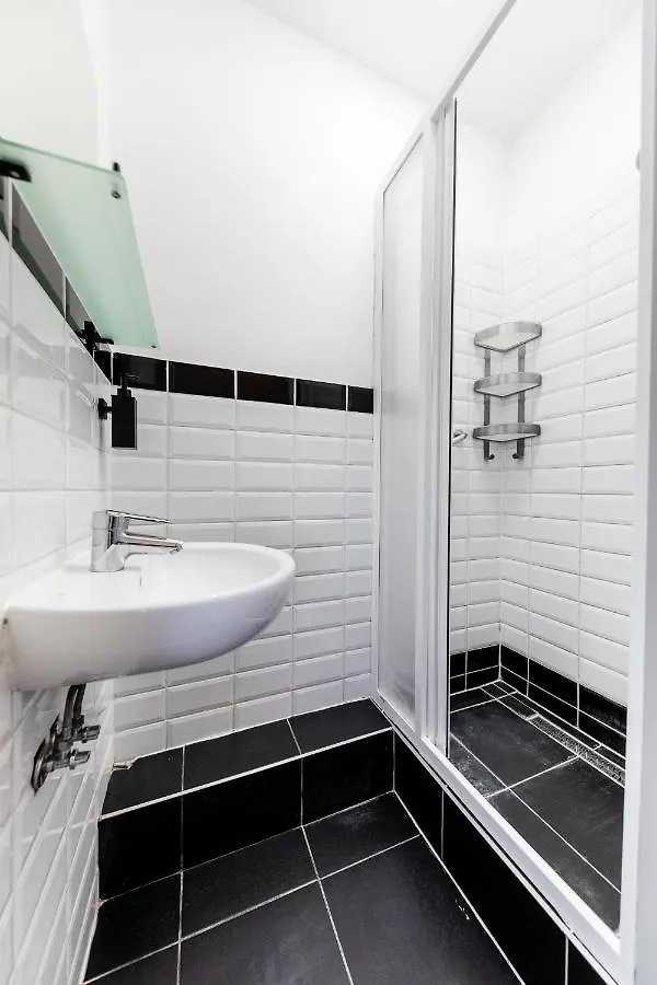 Adagio Downtown Rooms بودابست فندق