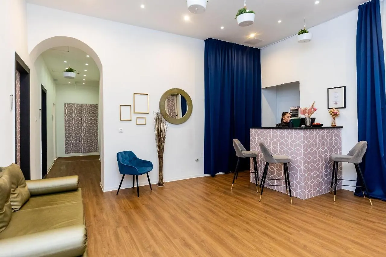 *** فندق Adagio Downtown Rooms بودابست المجر